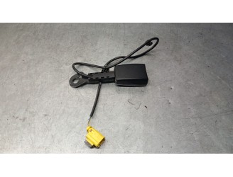 Recambio de enganche cinturon delantero izquierdo para porsche cayenne (9pa) 3.2 referencia OEM IAM 7L0857777C 95580301700 