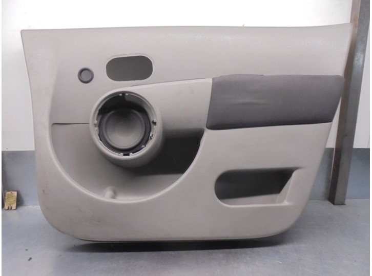 Recambio de guarnecido puerta delantera derecha para renault modus 1.2 16v referencia OEM IAM 8200580898  