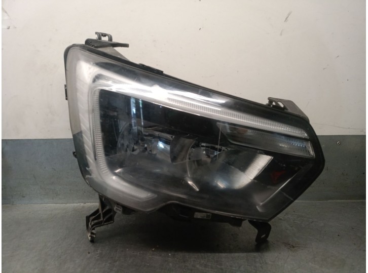 Recambio de faro derecho para renault renault master transpol iii master transpol referencia OEM IAM 260105567R 260105567R 