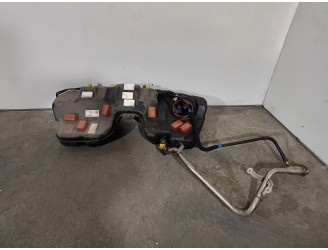 Recambio de deposito combustible para land rover range rover velar 2.0 diesel cat referencia OEM IAM HK839K007DJ  CESTA 32