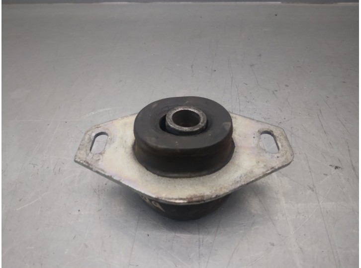 Replacement left engine mount for Citroën C4 Grand Picasso 2.0 HDI FAP OEM IAM reference 184468 