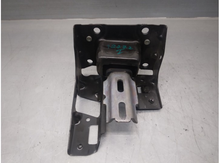 Recambio de soporte motor izquierdo para peugeot 208 1.2 12v vti referencia OEM IAM 9810216980 