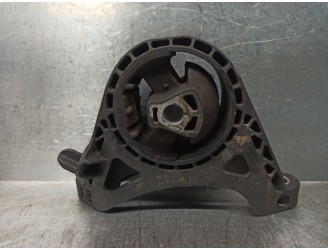 Recambio de soporte motor delantero para opel insignia a (g09) 2.0 cdti (68) referencia OEM IAM 13227769 