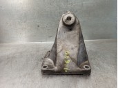 Replacement engine mount for Mercedes-Benz C-Class (W202) Sedan 2.5 20V Turbodiesel CAT OEM IAM reference 6042230004 