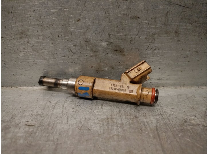 Recambio de inyector para toyota verso 1.6 16v cat referencia OEM IAM 232500T030 232500T030 