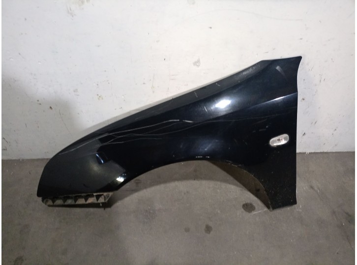 Recambio de aleta delantera izquierda para saab 9-3 berlina 2.0 cat referencia OEM IAM 12797540 12797540 