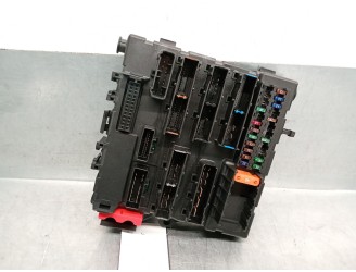 Recambio de caja reles / fusibles para saab 9-3 berlina 2.0 cat referencia OEM IAM 519070106  12804331