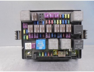 Replacement relay / fuse box for SsangYong Rodius 2.7 turbodiesel cat OEM IAM reference 8234021012 11G07N 