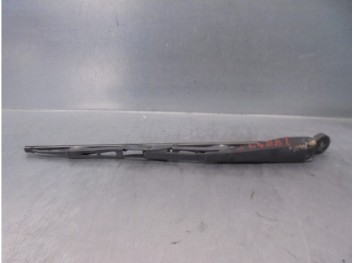 Recambio de brazo limpia trasero para ssangyong rodius 2.7 turbodiesel cat referencia OEM IAM 7853021000  