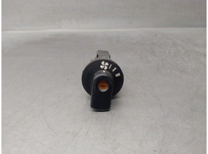 Replacement heater / air conditioning control for Opel Kadett E 1.6 OEM IAM reference 90340744 96148400 