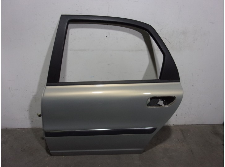 Recambio de puerta trasera izquierda para volvo s80 berlina 2.5 turbodiesel referencia OEM IAM 30649111 GRIS 4 PUERTAS