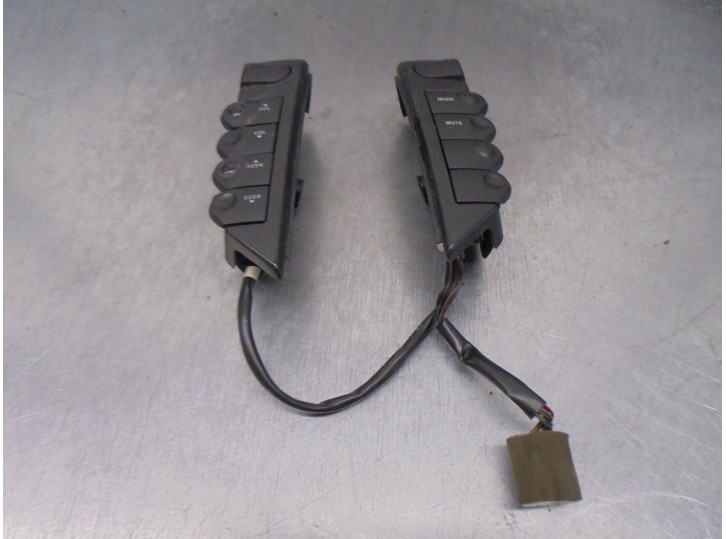 Recambio de mando volante para ssangyong rodius 2.7 turbodiesel cat referencia OEM IAM 9CA65085DX  