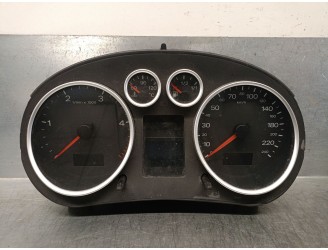 Recambio de cuadro instrumentos para audi a2 (8z0) 1.4 tdi referencia OEM IAM 8Z0920900TX 8Z0920900TX 110080192003 VDO