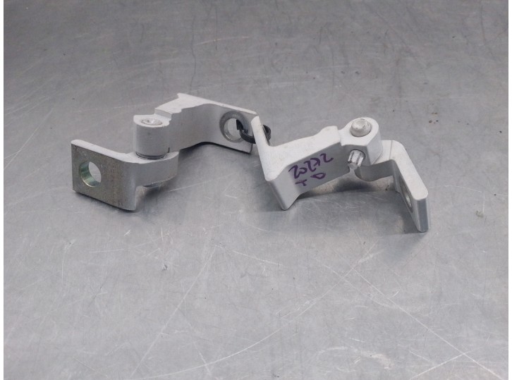 Recambio de bisagra puerta para volkswagen tiguan 2.0 tdi referencia OEM IAM 8V5833403E TRASERA DERECHA 