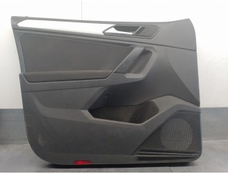 Recambio de guarnecido puerta delantera izquierda para volkswagen tiguan 2.0 tdi referencia OEM IAM 5NB867011 5 PUERTAS