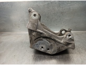 Replacement alternator bracket for Peugeot 307 Break / SW (S1) 2.0 HDi FAP CAT OEM IAM reference 9636301380 