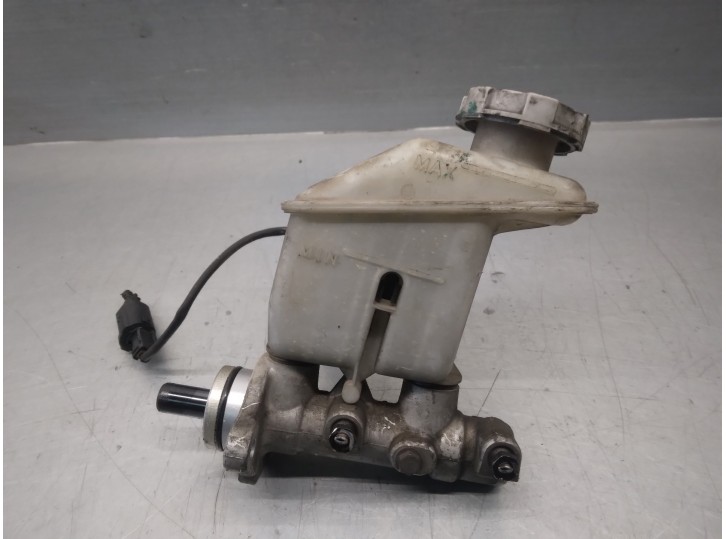 Recambio de bomba freno para kia rio ii (jb) 1.5 crdi referencia OEM IAM 585101G160  