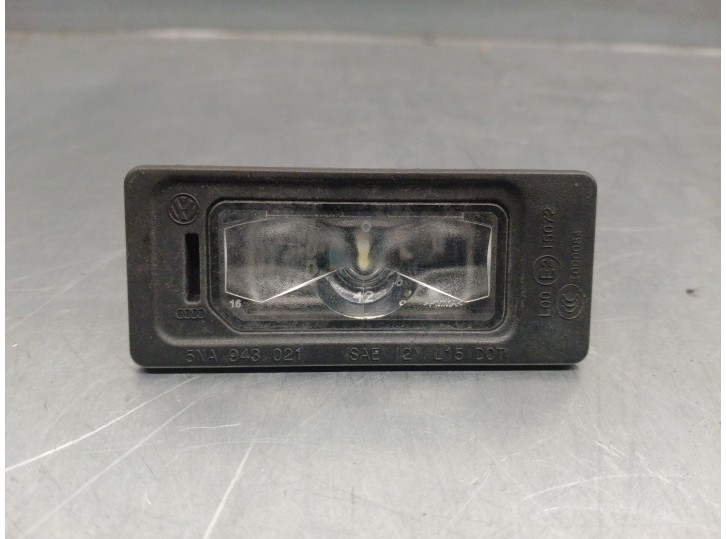 Recambio de piloto matricula para volkswagen tiguan 2.0 tdi referencia OEM IAM 5NA943021 