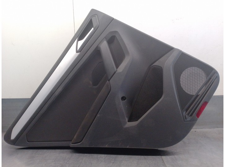 Recambio de guarnecido puerta trasera izquierda para volkswagen tiguan 2.0 tdi referencia OEM IAM 5NA867211 5 PUERTAS