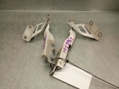 Recambio de bisagra capot para mazda 3 lim. (bl) 2.2 turbodiesel cat referencia OEM IAM B45A52410A B45A52410A 