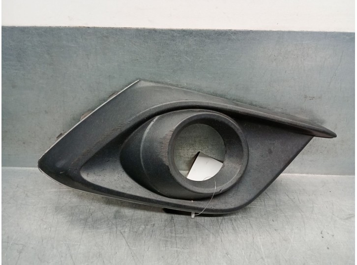 Recambio de rejilla paragolpes derecha para mazda 3 lim. (bl) 2.2 turbodiesel cat referencia OEM IAM BHR150C11A BHR150C11A 