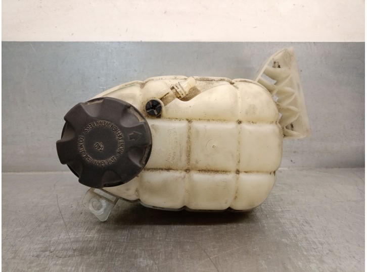 Recambio de deposito expansion para bmw 3 touring (f31) 320 d referencia OEM IAM 17137609468 17137642160 