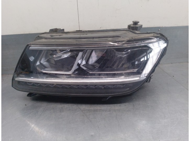 Recambio de faro izquierdo para volkswagen tiguan 2.0 tdi referencia OEM IAM 4G0907697H 28548117 