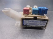 Recambio de caja reles / fusibles para toyota auris 1.6 16v cat referencia OEM IAM 8273002J70 8273002J70A 