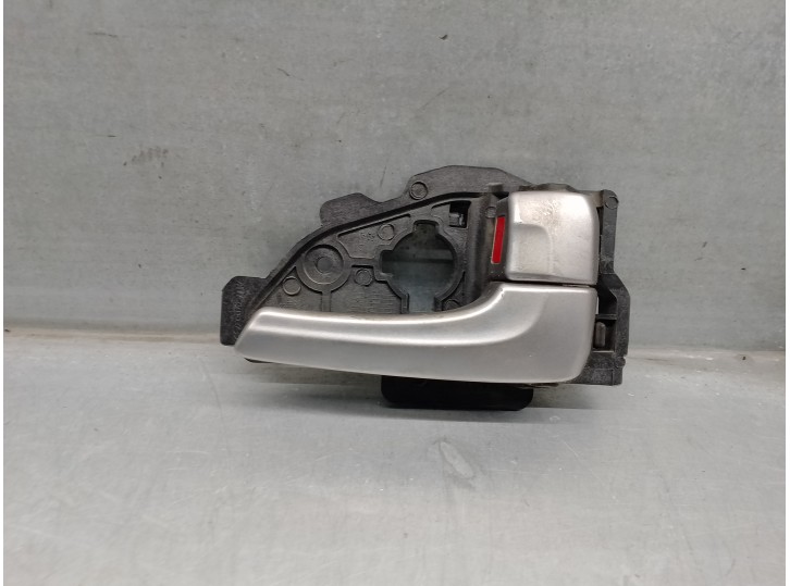 Replacement front right interior door handle for Hyundai ix35 1.7 CRDi cat OEM IAM reference 826232S000 5 DOORS
