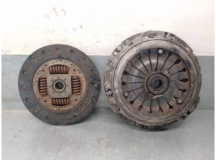 Recambio de kit embrague para lancia phedra (180) 2.2 jtd cat referencia OEM IAM 9402052600 701550 VALEO