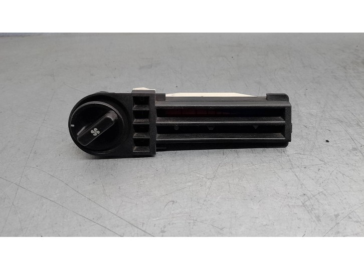 Recambio de mando calefaccion / aire acondicionado para ford fiesta berl./courier 1.1 cat referencia OEM IAM 89FG18K257AA 