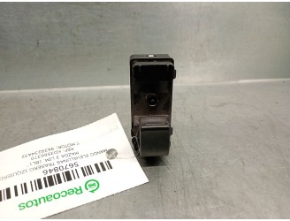 Recambio de mando elevalunas trasero izquierdo para mazda 3 lim. (bl) 2.2 turbodiesel cat referencia OEM IAM KD3566370 