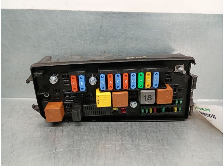 Recambio de caja reles / fusibles para saab 9-3 berlina 2.0 cat referencia OEM IAM 12795731 