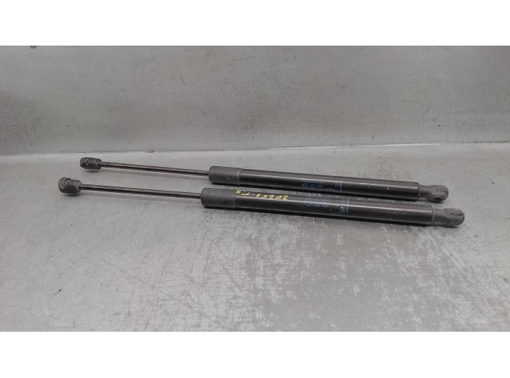 Replacement trunk / tailgate dampers for Opel Zafira Tourer 2.0 CDTi CAT OEM IAM reference 13387067 