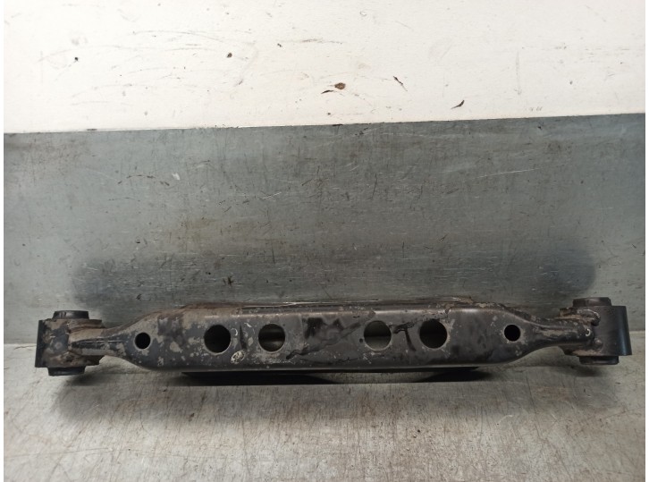 Recambio de brazo suspension inferior trasero derecho para nissan juke (f15) 1.6 16v referencia OEM IAM 551101KD0A  