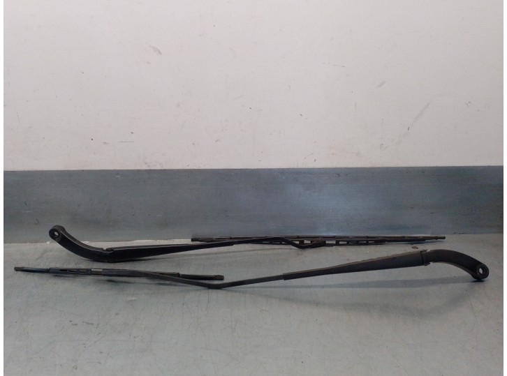 Recambio de brazo limpia delantero derecho para dacia lodgy 1.5 dci diesel fap cat referencia OEM IAM 288816769R 288869061R 