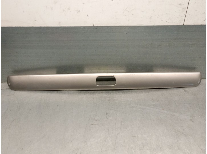 Recambio de molduras traseras para volvo s40 berlina 1.8 cat (1834 cm3) referencia OEM IAM 30804687 30804687 