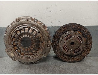 Replacement clutch kit for Renault Clio IV 1.5 dCi diesel FAP OEM IAM reference 302050736R 