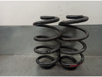 Replacement suspension spring for Nissan Juke (F15) 1.6 16V OEM IAM reference 550201KD0A 