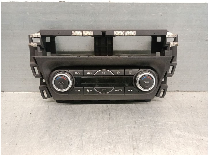 Recambio de mando climatizador para mazda 3 lim. (bl) 2.2 turbodiesel cat referencia OEM IAM BHT161190E BHT161190E 