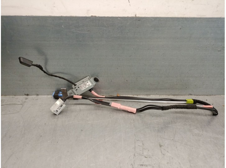 Recambio de antena para mazda 3 lim. (bl) 2.2 turbodiesel cat referencia OEM IAM BPS2669N0 BPS2669N0 