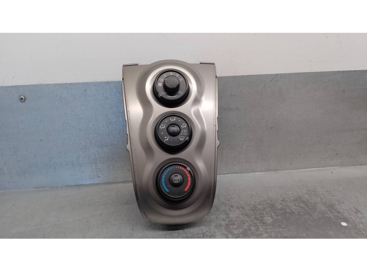 Recambio de mando calefaccion / aire acondicionado para toyota yaris (_p9_) 1.3 vvt-i (scp90_) referencia OEM IAM 554060D190  