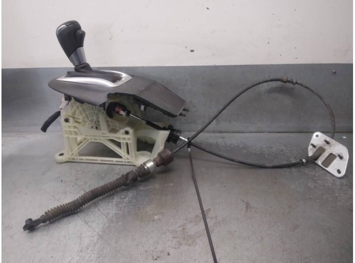 Recambio de palanca cambio para mazda cx-5 2.2 turbodiesel cat referencia OEM IAM BHN246100D 