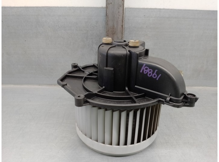 Recambio de motor calefaccion para peugeot partner kombi 1.6 16v hdi cat referencia OEM IAM 6441AR  