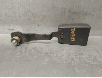 Recambio de enganche cinturon para skoda felicia berlina ( 791) 1.3 referencia OEM IAM 6U0857756A DEL IZQ. 5 PUERTAS