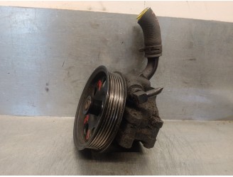 Replacement power steering pump for Ford Focus Sedan (CAK) 1.6 16V CAT OEM IAM reference 1371089 XS4E3A733AC 