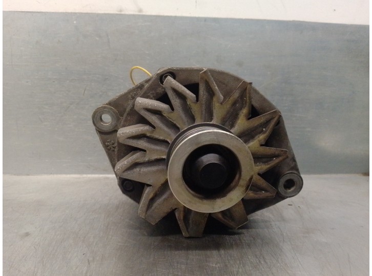 Recambio de alternador para renault 19 txi 1.7 referencia OEM IAM 7700796221 2541354 VALEO