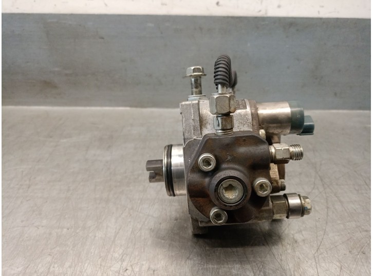 Recambio de bomba inyeccion para mazda 3 lim. (bl) 2.2 turbodiesel cat referencia OEM IAM SH0113800D SH0113800D 2940001663 DENSO