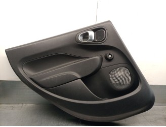 Recambio de guarnecido puerta trasera izquierda para fiat 500l (351_, 352_) 1.3 d multijet (199.lym11, 199.lym1a) referencia OEM