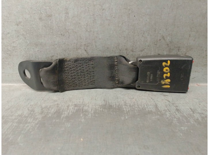 Recambio de enganche cinturon para skoda felicia berlina ( 791) 1.3 referencia OEM IAM C210100 TRAS IZQ. 5 PUERTAS
